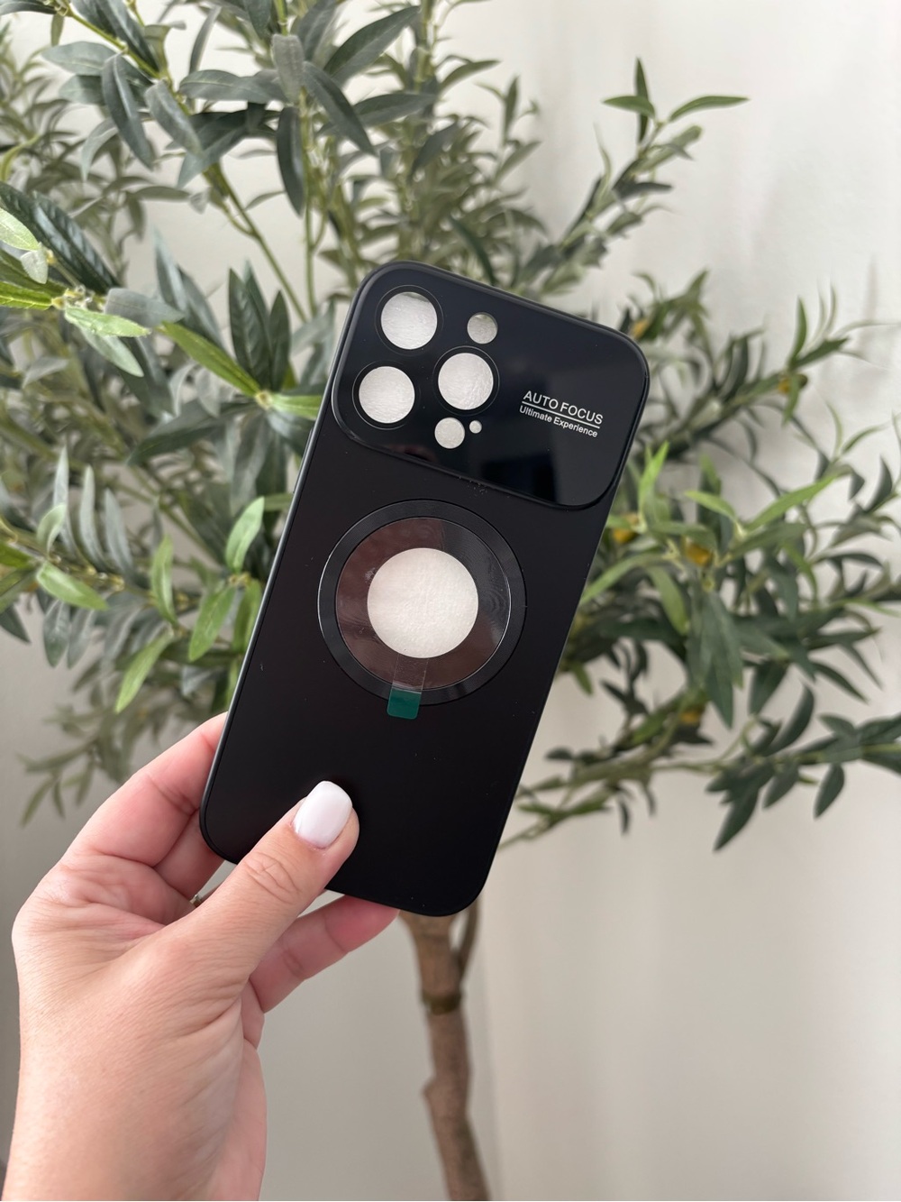 Black iPhone 16Pro Max Phone Case with Auto Focus